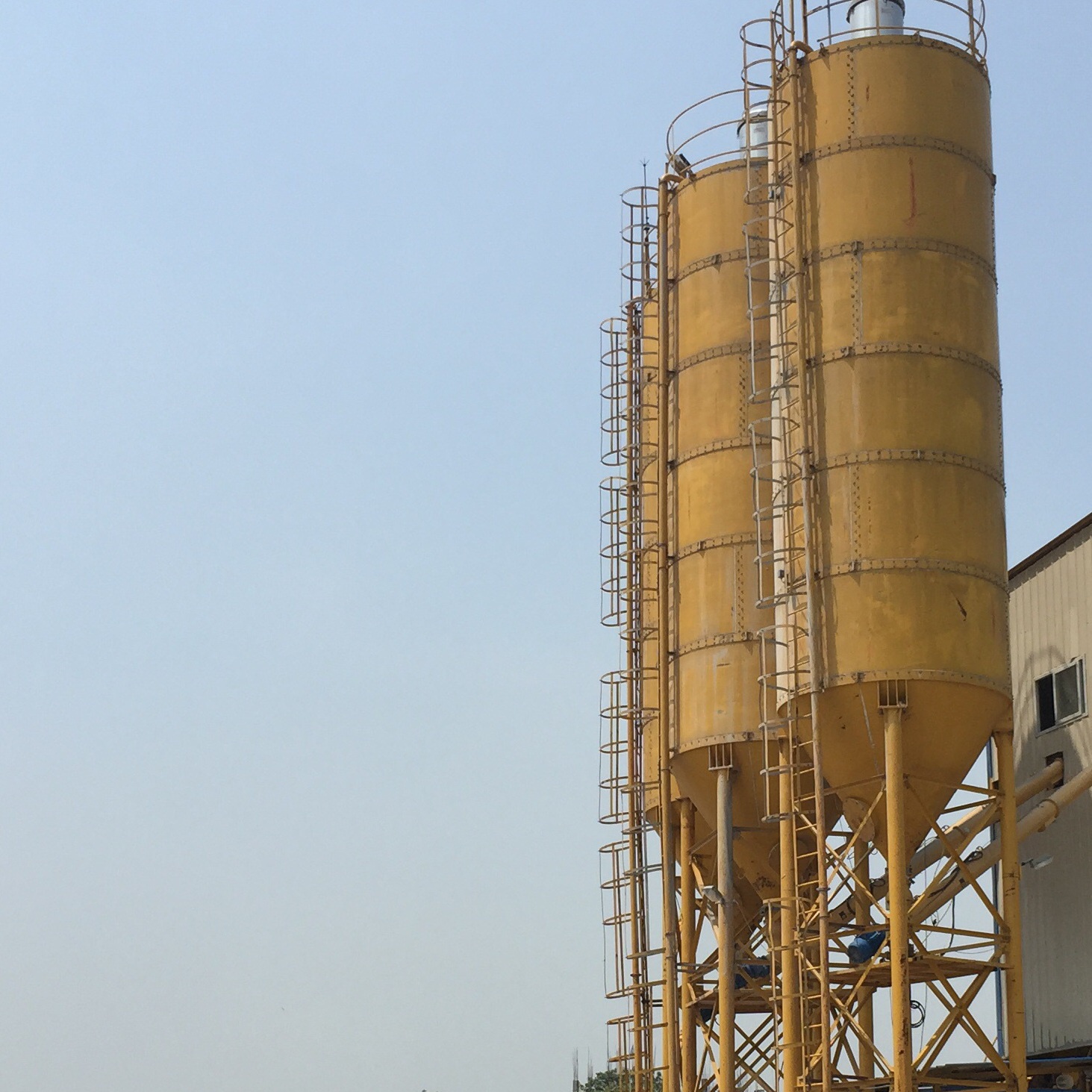 Silo atornillado de 100t bajo instalación en bangladesh